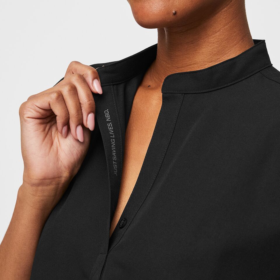 Buy FIGS Rafaela Oversized Scrub Tops for Women — Mandarin Collar,  Shirttail Hem, 3 Pockets, 4-Way Stretch Women's Scrub Top Online at  desertcartCyprus