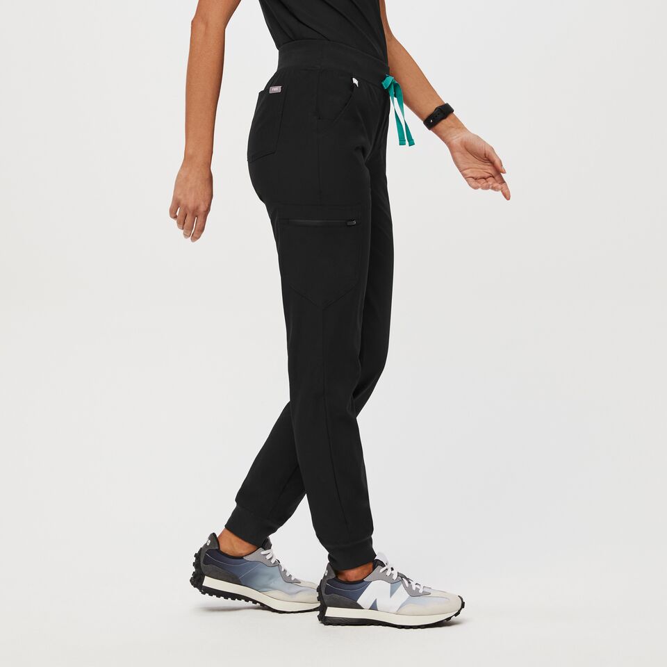 FIGS Zamora Jogger Style Scrub Pants for Women — Slim Fit, 6 Pockets, Yoga  Waistband, Ribbed Ankle Cuffs, Anti-Wrinkle, Navy, X-Small : Buy Online at  Best Price in KSA - Souq is