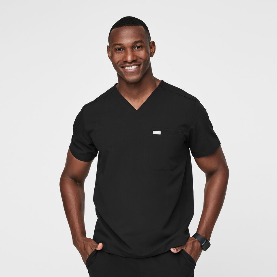 Men's Leon™ Three-Pocket Scrub Top - Black · FIGS