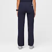 https://images.ctfassets.net/5j6wpslh72e4/4Zffx88v4im5DA6gDR1eDp/780f7ec63adec1bfeb392d58b983fcb1/Womens-Livingston-Pant-navy-S-4.jpg