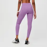 https://images.ctfassets.net/5j6wpslh72e4/4vrLoqjhlPlifRu1hqpREi/2243ab8733c0e9c8e17e9a867da73106/Womens-Performance_Legging-Lilac_Dawn-XS-5.jpg