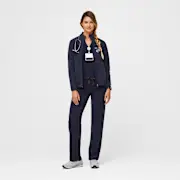 https://images.ctfassets.net/5j6wpslh72e4/5hNS3s5k2EHfIqCtDDRIIb/de44c050b6560bce05c38cd6e2c4ebb3/Womens-Livingston-Pant-navy-S-2.jpg