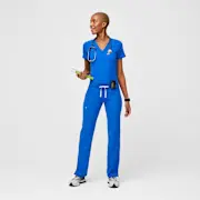 https://images.ctfassets.net/5j6wpslh72e4/6TVDbPMnYt6qE8Mf7GRhi9/1914017af276c64c018c17c12bf496e1/Womens-Kade-Pant-RoyalBlue-XS-2.jpg