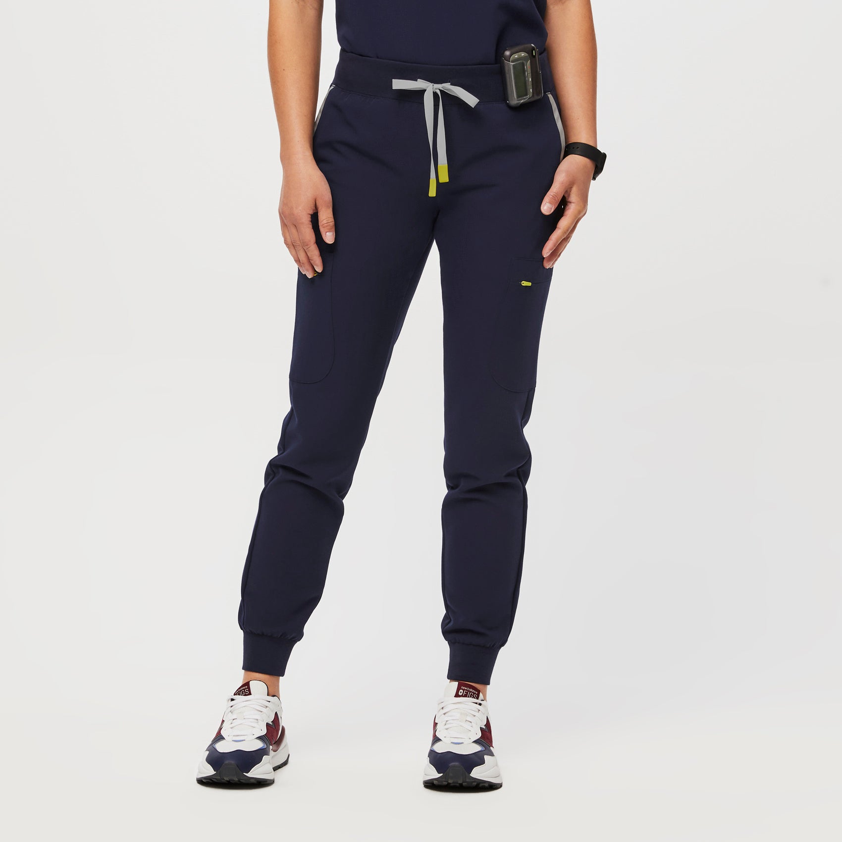 Women's Muoy Jogger Scrub Pant - Navy · FIGS