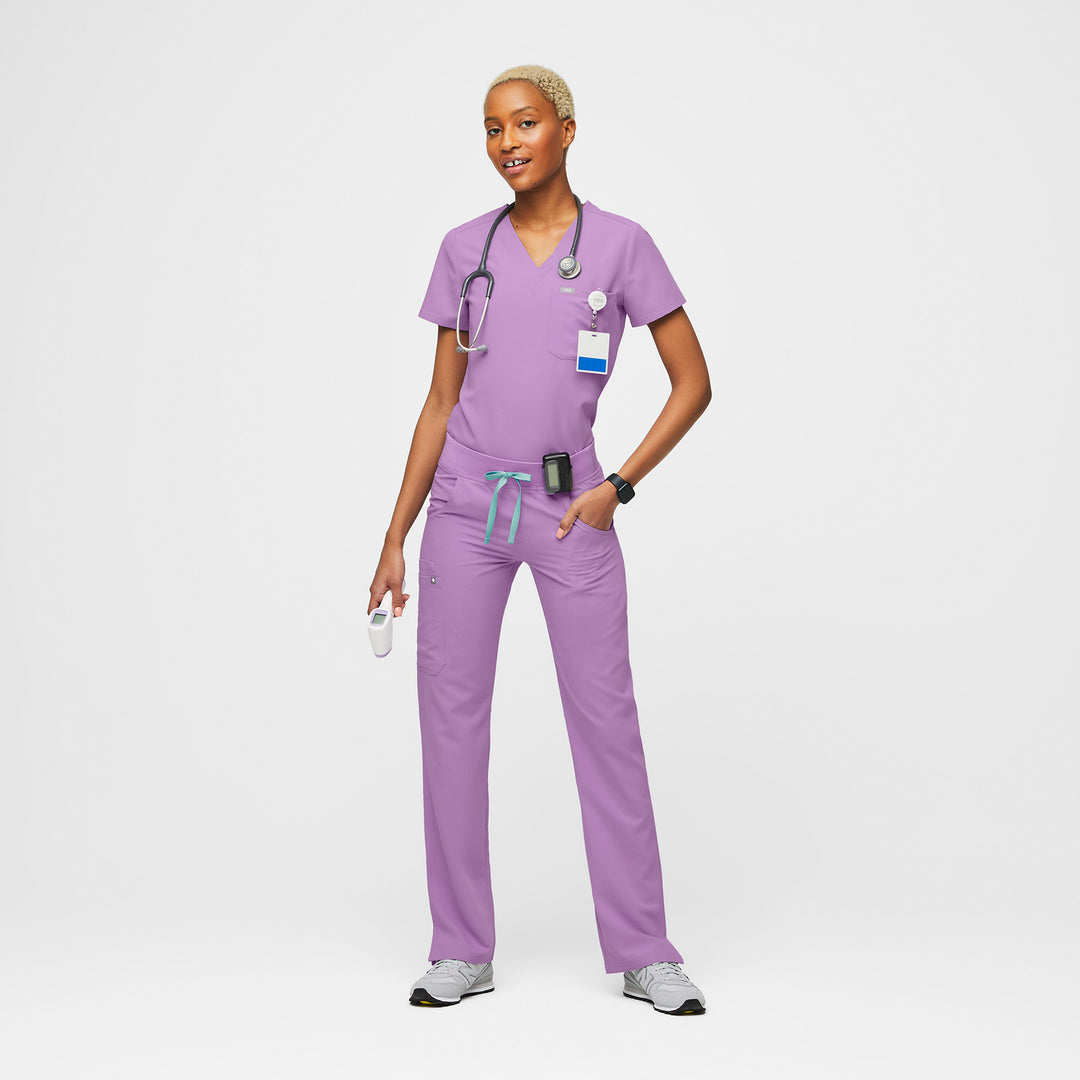 Women's Kade Cargo Scrub Pants - Lilac Dawn · FIGS